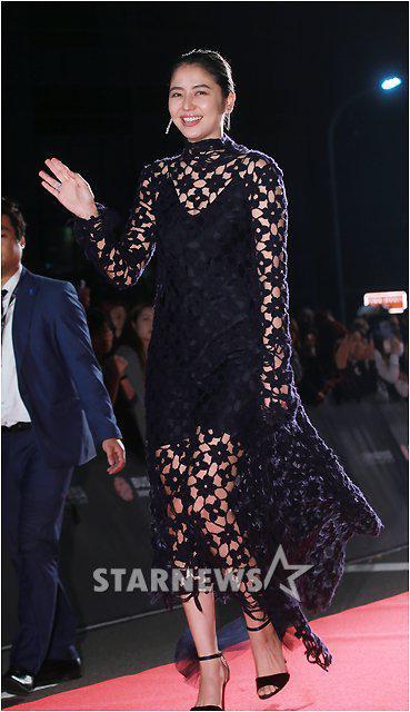 釜山国際映画祭 でシースルードレスが大人っぽい長澤まさみ あげてけ