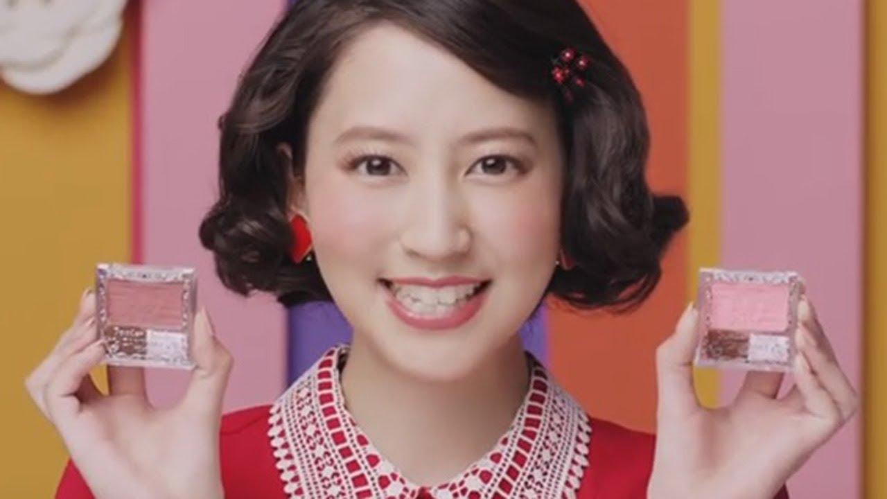 Cm Canmake より 赤いレトロな衣装がかわいい河北麻友子 あげてけ