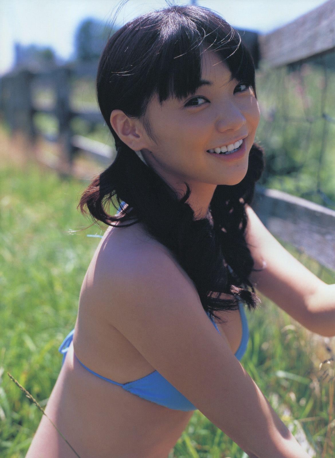 倉科カナの写真集 Sunny Flower 画像まとめ 水着姿に隠れ巨乳がポロリで過激 画像66枚