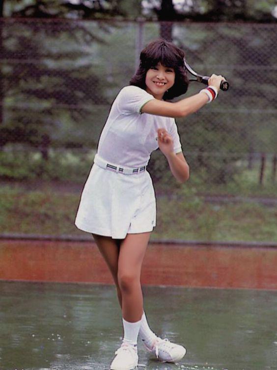 ピンタレストより テニスをする松田聖子 あげてけ